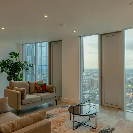 Ahg Luxury Tower Suite - 44Th Floor With Stunning City Views At Central Manchester Esterno foto
